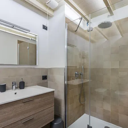 Διαμέρισμα Elegant In *